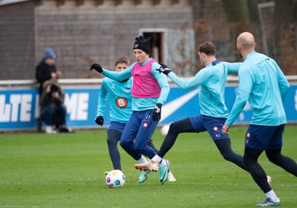 Football, Men, Season 2023 24, 2 Bundesliga, Hertha BSC, Training, f l Gustav Christensen Hertha BSC , Palko Dardai Hertha BSC , Pascal Klemens Hertha BSC , Toni Leistner Hertha BSC , 03 01 2024, Copyright: xSebastianxRäppold MatthiasxKochx