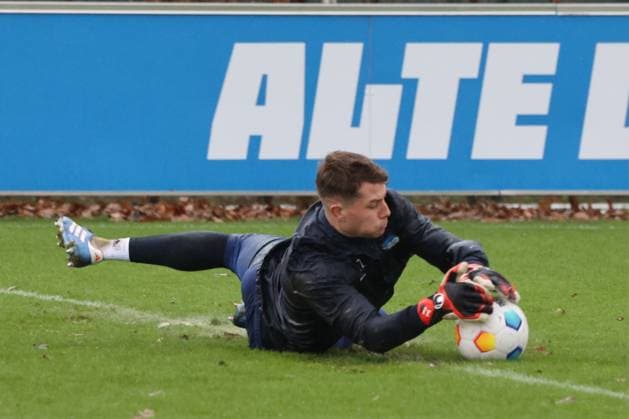 DEU, DFL, 2 FBL Hertha BSC, Training, 04 01 2024, Sportforum, Berlin, DEU, DFL, 2 FBL Hertha BSC, Training, im Bild Tjark Ernst Hertha BSC Berlin 12 DFL regulations prohibit any use of Photographs as image sequences and or quasi video Foto Juergen Engler nordphoto GmbH nordphotoxGmbHx xEngler nph00076
