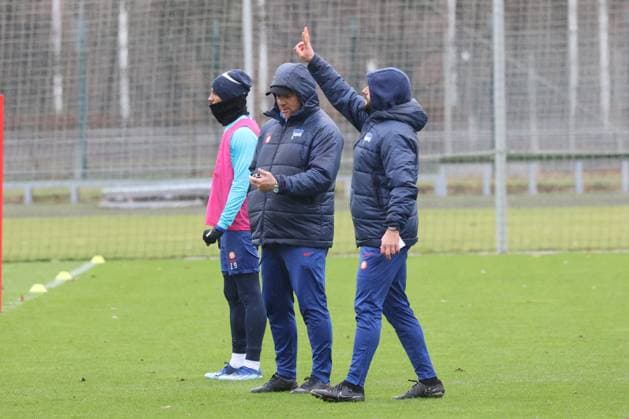 DEU, DFL, 2 FBL Hertha BSC, Training, 04 01 2024, Sportforum, Berlin, DEU, DFL, 2 FBL Hertha BSC, Training, in the picture Head Coach Pal Dardai Hertha BSC Berlin , Co Coach Admir Hamzagic Hertha BSC Berlin , Jeremy Dudziak Hertha BSC Berlin 19 DFL regulations prohibit any use of Photographs as image sequences and or quasi video Foto Juergen Engler nordphoto GmbH nordphotoxGmbHx xEngler nph00076
