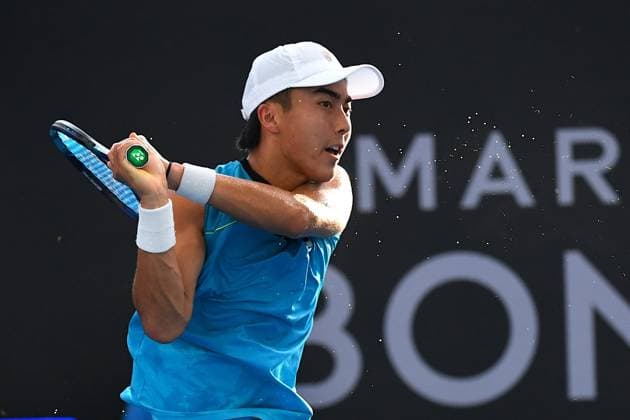 TENNIS BRISBANE INTERNATIONAL, Rinky Hijikata of Australia in action against Grigor Dimitrov of Bulgaria during their quarter-final match on Day 6 of the 2024 Brisbane International at the Queensland Tennis Centre in Brisbane, Friday, January 5, 2024. ( NO ARCHIVING, EDITORIAL USE ONLY, NO USE IN BOOKS WITHOUT CONSENT BRISBANE QUEENSLAND AUSTRALIA  Copyright: xJONOxSEARLEx 20240105001885131347