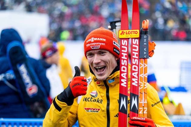 Bilder des Jahres 2024, Sport 01 Januar Sport Themen der Woche KW01 Sport Bilder des Tages Biathlon, WC Oberhof, Benedikt Doll gewinnt 10km Sprint der Männer 05.01.2024, GER, Biathlon, Maenner, Saison 2023 2024, BMW IBU Weltcup Biathlon Oberhof Women 7.5km Sprint Benedikt Doll Gewinnt den Sprint der Maenner 98559 Oberhof LOTTO Thüringen ARENA am Rennst Thüringen Deutschland *** 05 01 2024, GER, Biathlon, Men, Season 2023 2024, BMW IBU World Cup Biathlon Oberhof Women 7 5km Sprint Benedikt Doll Wins the Mens Sprint 98559 Oberhof LOTTO Thüringen ARENA am Rennst Thüringen Germany