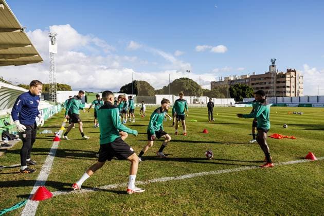 Football, FC Dordrecht, training camp in El Pozuelo