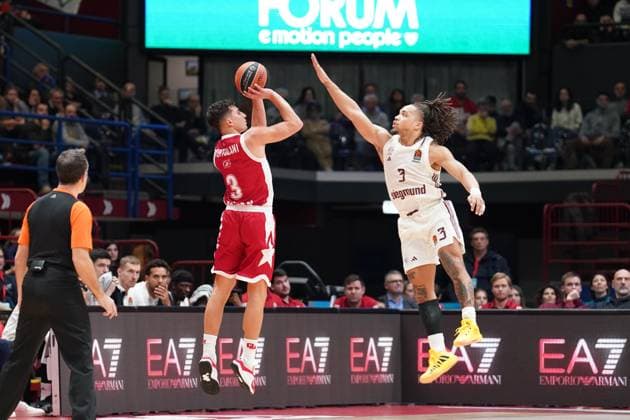 Sport Themen der Woche KW01 Sport Bilder des Tages EA7 EMPORIO ARMANI OLIMPIA MILANO VS FC BAYERN MUNCHEN BASKETBALL, NELLA FOTO GIORDANO BORTOLANI (EA7 EMPORIO ARMANI OLIMPIA MILANO) during EA7 Emporio Armani Milano vs FC Bayern Munich, Basketball Euroleague match in Milan, Italy, January 05 2024  Copyright: xSimonexLucarelli IPAxSportx xipax xx IPA_42524269 IPA_Agency_IPA42524269
