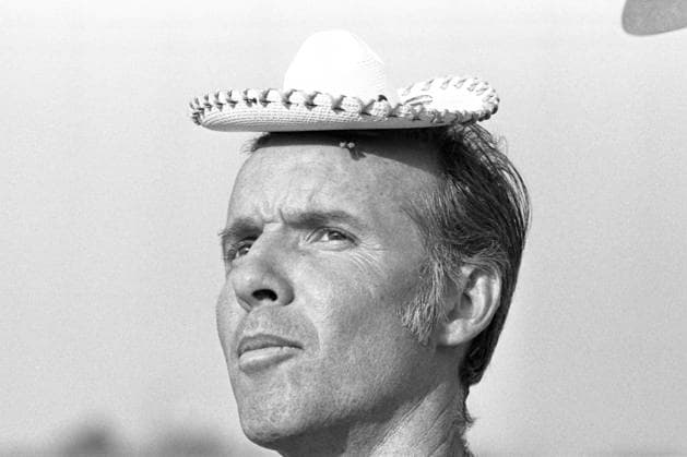 Frueherer Nationaltrainer von Brasilien Mario ZAGALLO im Alter von 02 Jahre gestorben. ARCHIVFOTO; Mario ZAGALLO (BRA), Fussball-Nationaltrainer Brasilien, Portraet, Portrait, traegt einen Mini-Sombrero auf dem Kopf, leicht seitlich, SW-Aufnahme, 31.05.1970. *** Former national coach of Brazil Mario ZAGALLO died at the age of 02 years ARCHIVE PHOTO Mario ZAGALLO BRA , national soccer coach Brazil, portrait, portrait, wears a mini sombrero on his head, slightly sideways, black and white photo, 31 05 1970