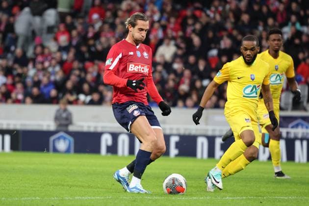Yusuf YAZICI (LOSC Lille) lors du match LOSC vs GOLDEN LION SAINT-JOSEPH, Coupe de France 32e de finale, Decathlon Arena stade Pierre Mauroy, le 6 janvier 2024 FOOTBALL : LOSC vs GOLDEN LION SAINT-JOSEPH - COUPE DE FRANCE - 06 01 2024 LaurentSanson Panoramic 
