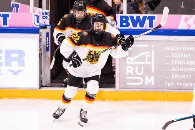 06 01 2024, Zug, BOSSARD Arena, U18 Women World Cup Canada Germany, 22 Lara Georgi Germany  Copyright: xJustPictures.ch VedranxGalijasx