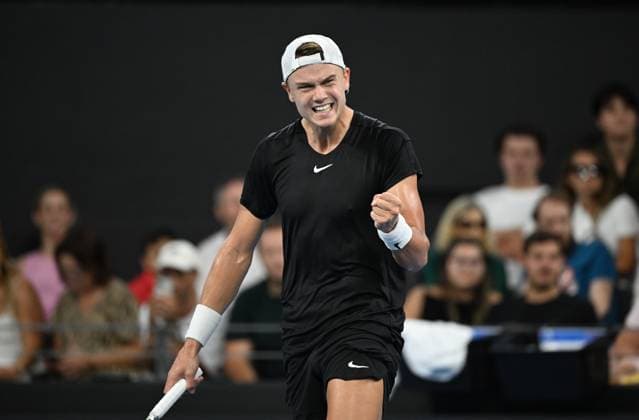 TENNIS BRISBANE INTERNATIONAL, Holger Rune of Denmark celebrates against Grigor Dimitrov of Bulgaria during the men?s Final on Day 8 of the 2024 Brisbane International at the Queensland Tennis Centre in Brisbane, Sunday, January 7, 2024. ( NO ARCHIVING, EDITORIAL USE ONLY, NO USE IN BOOKS WITHOUT CONSENT BRISBANE QUEENSLAND AUSTRALIA  Copyright: xDARRENxENGLANDx 20240107001885865541