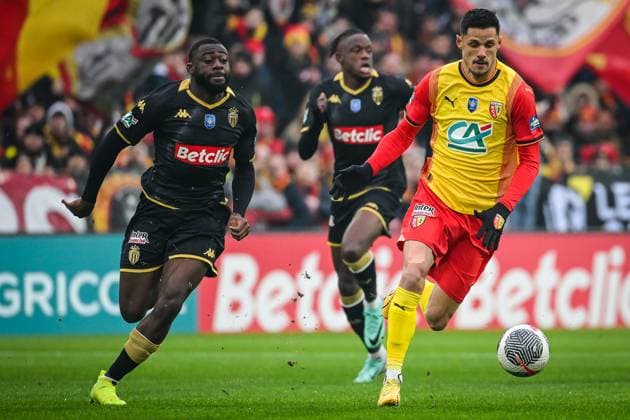 January 7, 2024, Lens, France, France: Youssouf FOFANA of Monaco and Florian SOTOCA of Lens during the French Cup match between RC Lens and AS Monaco at Bollaert-Delelis Stadium on January 07, 2024 in Lens, France. Lens France - ZUMAm308 20240107_zsp_m308_001 Copyright: xMatthieuxMirvillex