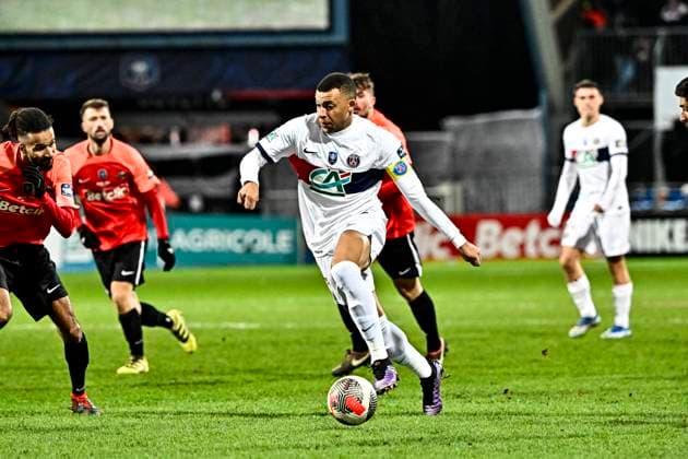 Kylian Mbappe (psg) FOOTBAL : US Revel vs PSG - 32eme de Finale de la Coupe de France - Castres - 07-01-2024 ThierryBreton Panoramic 