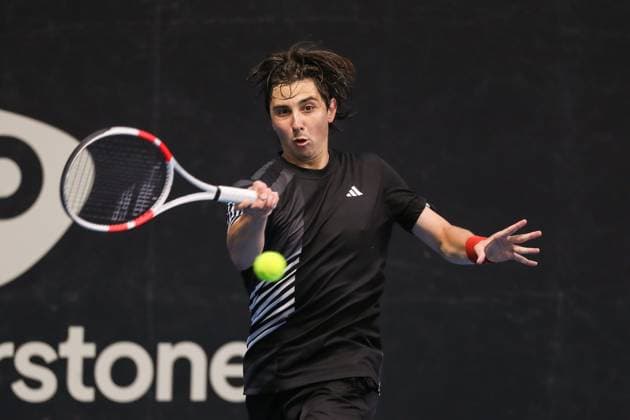 TENNIS ADELAIDE INTERNATIONAL, Alexander Chevchenko in action against Thomas Martin Etcheverry (ARG) during their round 1 match of the 2024 Adelaide International at Memorial Drive Tennis Centre in Adelaide, Monday, January 8, 2024. ( NO ARCHIVING, EDITORIAL USE ONLY, NO USE IN BOOKS WITHOUT CONSENT ADELAIDE SOUTH AUSTRALIA AUSTRALIA  Copyright: xMATTxTURNERx 20240108001886358160