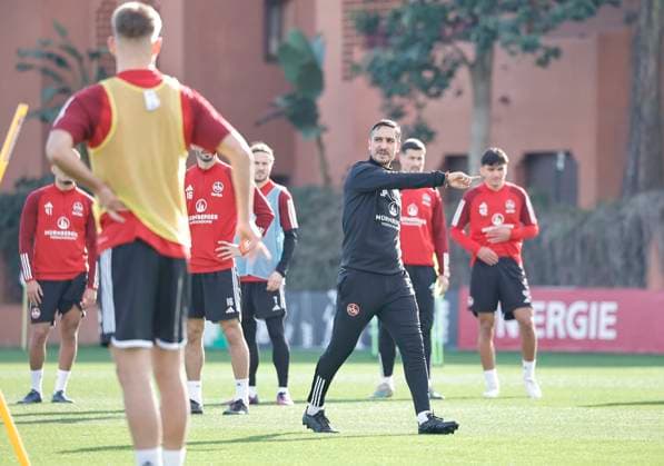 08 01 2024 Soccer 2 Soccer Bundesliga Season 2023 2024 1 FC Nuremberg FCN Club Training Camp Winter Winter Training Camp Marbella Spain Sports Photo Zink DaMa xdaxmax Jerome Polenz Co Coach 1 FC Nuremberg FCN indicates gestures directs gives instructions