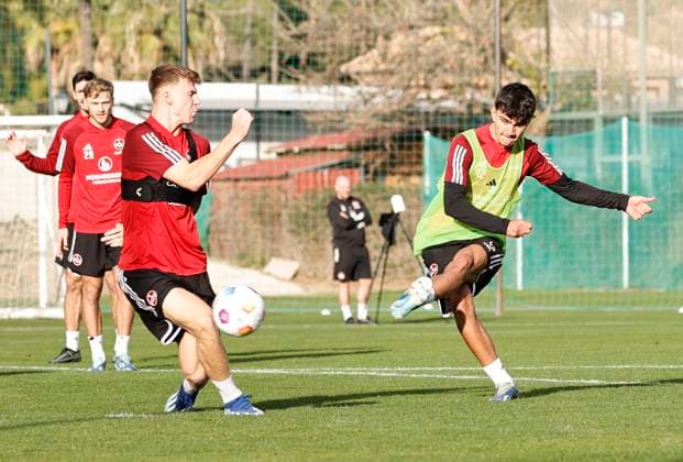 08 01 2024 Soccer 2 Soccer Bundesliga Season 2023 2024 1 FC Nuremberg FCN Club Training Camp Winter Winter Training Camp Marbella Spain Sports Photo Zink DaMa xdaxmax Can Yilmaz Uzun 42, 1 FC Nuremberg FCN with Goal Shot