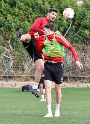 08 01 2024 Soccer 2 Soccer Bundesliga Season 2023 2024 1 FC Nuremberg FCN Club Training Camp Winter Winter Training Camp Marbella Spain Sports Photo Zink DaMa xdaxmax Christopher Schindler 16, 1 FC Nuremberg FCN in header duel with Marcel Wenig 33, 1 FC Nuremberg FCN