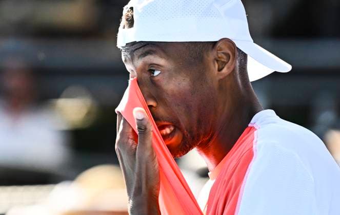 8th January 2024; Auckland, New Zealand: Christopher Eubanks of the USA feels the heat during his first round singles match at the ASB Classic tennis tournament in Auckland, New Zealand. Monday January 8th, 2024.  ActionPlus12595999 AndrewxCornaga