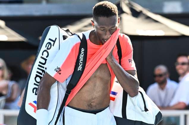 8th January 2024; Auckland, New Zealand: Christopher Eubanks of the USA exits the court after losing his first round singles match at the ASB Classic tennis tournament in Auckland, New Zealand. Monday January 8th, 2024.  ActionPlus12596001 AndrewxCornaga