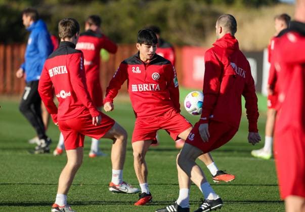 Soccer 2 Bundesliga training camp SV Wehen Wiesbaden 08 01 24, Hyun ju Lee,