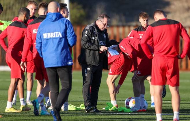 Soccer 2 Bundesliga training camp SV Wehen Wiesbaden 08 01 24, Coach Markus Kauczinski,