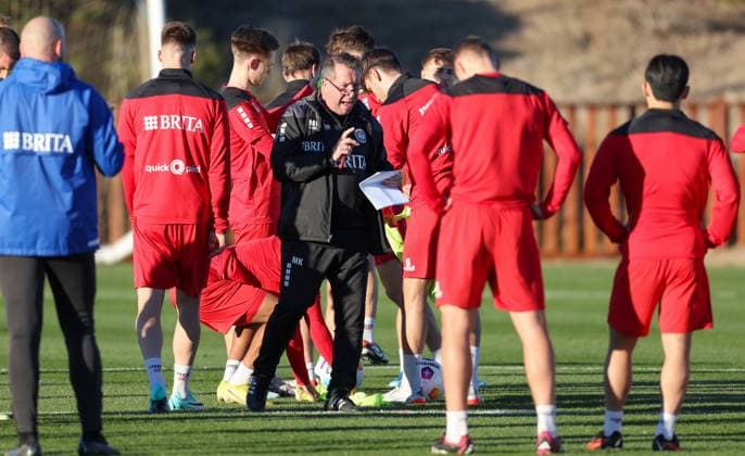 Soccer 2 Bundesliga training camp SV Wehen Wiesbaden 08 01 24, Coach Markus Kauczinski,