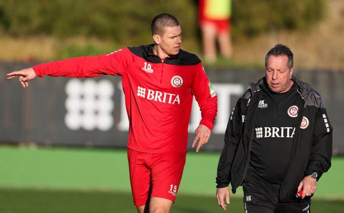 Soccer 2 Bundesliga training camp SV Wehen Wiesbaden 08 01 24, Max Reinthaler, coach Markus Kauczinski,