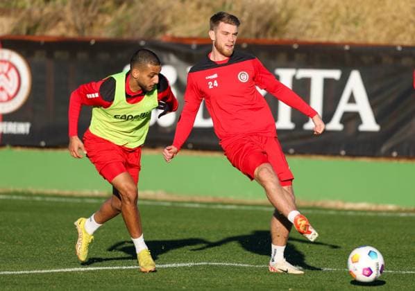 Soccer 2 Bundesliga training camp SV Wehen Wiesbaden 08 01 24, Amin Farouk, Marcus Mathisen,