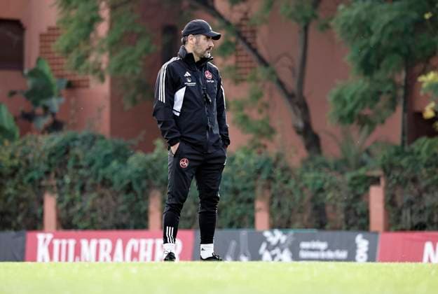 10 01 2024 Soccer 2 Soccer Bundesliga Season 2023 2024 1 FC Nuremberg FCN Club Training Camp Winter Winter Training Camp Marbella Spain Sports Photo Zinc DaMa xdaxmax Cristian Fiel Coach 1 FC Nuremberg FCN pensive at the sports field