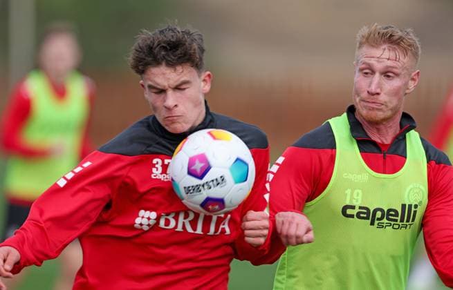 Soccer 2 Bundesliga training camp SV Wehen Wiesbaden 10 01 24, Ben Nink, Bjarke Jacobsen,