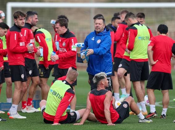 Football 2 Bundesliga training camp SV Wehen Wiesbaden 10 01 24, Tough session on Wednesday morning,