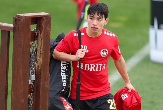 Soccer 2 Bundesliga training camp SV Wehen Wiesbaden 10 01 24, Hyun ju Lee,,