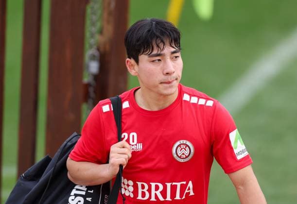 Soccer 2 Bundesliga training camp SV Wehen Wiesbaden 10 01 24, Hyun ju Lee,