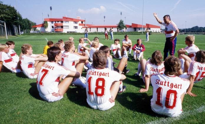 09.07.85 VfB Stuttgart Fototermin 1985 1986 Deutschland, Stuttgart, 09.07.1985, Fussball, Bundesliga, VfB Stuttgart Fototermin Saison 1985 1986: Otto Baric (Trainer). *** 09 07 85 VfB Stuttgart photo session 1985 1986 Germany, Stuttgart, 09 07 1985, Soccer, Bundesliga, VfB Stuttgart photo session season 1985 1986 Otto Baric coach