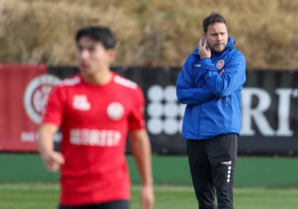 Soccer 2 Bundesliga training camp SV Wehen Wiesbaden 10 01 24, U19 coach Christian Mollocher,