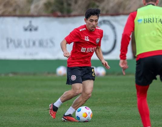 Soccer 2 Bundesliga training camp SV Wehen Wiesbaden 10 01 24, Hyun ju Lee,