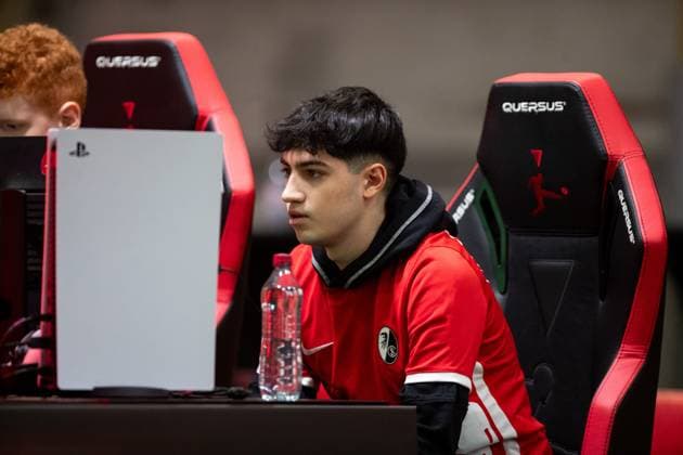 Virtual Bundesliga, North West Division, 10 01 2023 Gianluca Mautone SC Freiburg, SCF Gianluca Virtual Bundesliga, North West Division, 10 01 2023 VBL Club Championship Offline Matchday, January 9 10 Copyright: xBEAUTIFULxSPORTS Buriakovx