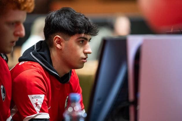 Virtual Bundesliga, North West Division, 10 01 2023 Gianluca Mautone SC Freiburg, SCF Gianluca Virtual Bundesliga, North West Division, 10 01 2023 VBL Club Championship Offline Matchday, January 9 10 Copyright: xBEAUTIFULxSPORTS Buriakovx