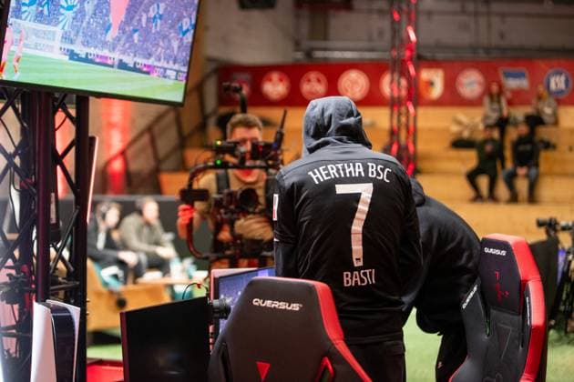 Virtual Bundesliga, North West Division, 10 01 2023 Bastian Puskas Hertha BSC, Bxstip7 , is under the screen Virtual Bundesliga, North West Division, 10 01 2023 VBL Club Championship Offline Matchday, January 9 10 Copyright: xBEAUTIFULxSPORTS Buriakovx