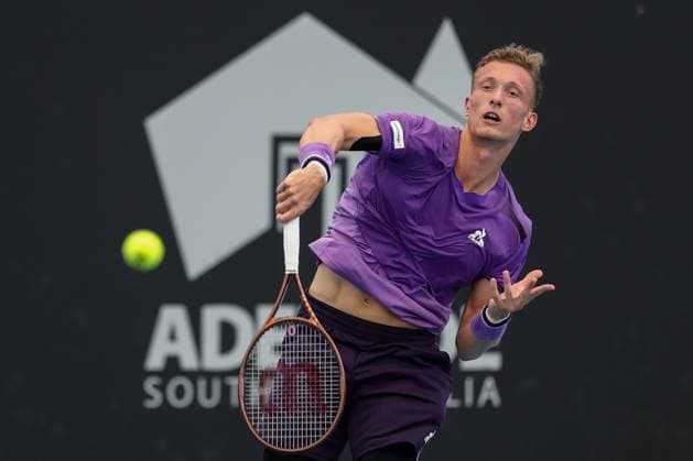 TENNIS ADELAIDE INTERNATIONAL, Jiri Lehecka of Czechia in action against Nicolas Jarry of Chile during their Quarter Final match of the 2024 Adelaide International at Memorial Drive Tennis Centre in Adelaide, Thursday, January 11, 2024. ( NO ARCHIVING, EDITORIAL USE ONLY, NO USE IN BOOKS WITHOUT CONSENT ADELAIDE SOUTH AUSTRALIA AUSTRALIA  Copyright: xMATTxTURNERx 20240111001887416074