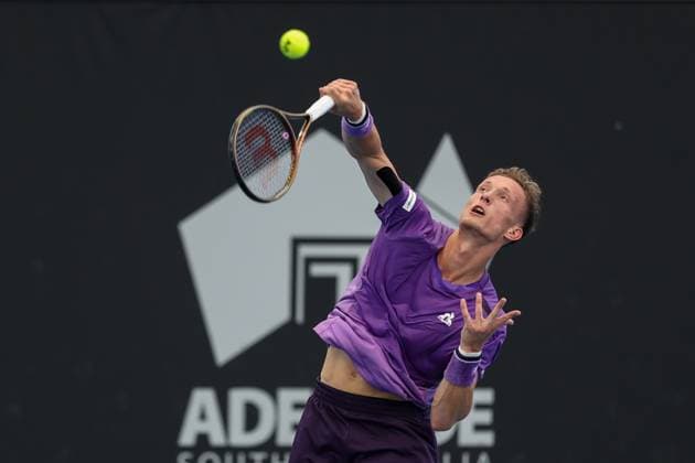 TENNIS ADELAIDE INTERNATIONAL, Jiri Lehecka of Czechia in action against Nicolas Jarry of Chile during their Quarter Final match of the 2024 Adelaide International at Memorial Drive Tennis Centre in Adelaide, Thursday, January 11, 2024. ( NO ARCHIVING, EDITORIAL USE ONLY, NO USE IN BOOKS WITHOUT CONSENT ADELAIDE SOUTH AUSTRALIA AUSTRALIA  Copyright: xMATTxTURNERx 20240111001887416151