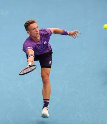 TENNIS ADELAIDE INTERNATIONAL, Jiri Lehecka of Czechia in action against Nicolas Jarry of Chile during their Quarter Final match of the 2024 Adelaide International at Memorial Drive Tennis Centre in Adelaide, Thursday, January 11, 2024. ( NO ARCHIVING, EDITORIAL USE ONLY, NO USE IN BOOKS WITHOUT CONSENT ADELAIDE SOUTH AUSTRALIA AUSTRALIA  Copyright: xMATTxTURNERx 20240111001887421479