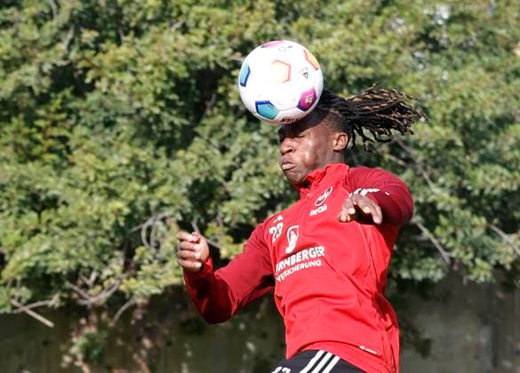 11 01 2024 Soccer 2 Soccer Bundesliga Season 2023 2024 1 FC Nuremberg FCN Club Training Camp Winter Winter Training Camp Marbella Spain Sports Photo Zinc DaMa xdaxmax Joseph Hungbo 23, 1 FC Nuremberg FCN with header