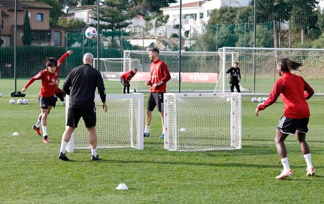 11 01 2024 Soccer 2 Soccer Bundesliga Season 2023 2024 1 FC Nürnberg FCN Club Training Camp Winter Winter Training Camp Marbella Spain Sportfoto Zink DaMa xdaxmax Daichi Hayashi 9, 1 FC Nürnberg FCN Rafael Pollack Athletics and Rehab Coach 1 FC Nürnberg FCN Florian Hübner Huebner 19, 1 FC Nürnberg FCN Joseph Hungbo 23, 1 FC Nürnberg FCN at Soccer Tennis