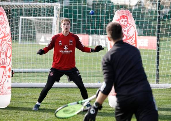 11 01 2024 Soccer 2 Soccer Bundesliga Season 2023 2024 1 FC Nuremberg FCN Club Training Camp Winter Winter Training Camp Marbella Spain Sportfoto Zink DaMa xdaxmax Nicolas Ortegel 1 FC Nuremberg FCN must fend off tennis balls