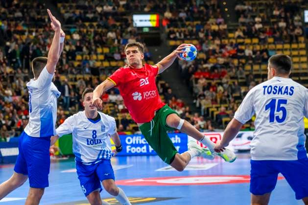 GER, MenÕs EHF EURO, Group F, Portugal PRT vs Greece GRE 11 01 2024, Olympiahalle, Munich, GER, MenÕs EHF EURO, Group F, Portugal PRT vs Greece GRE , pictured Francisco Costa Portugal 26 with Nikolaos Liapis Greece 8 Achilleas Toskas Greece 15 nordphotoxGmbHx xStraubmeier nph00004