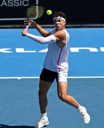 11th January 2024: Auckland, New Zealand: Ben Shelton of the USA plays a shot during his quarter final singles match at the ASB Classic tennis tournament in Auckland, New Zealand.  ActionPlus12596145 AndrewxCornaga