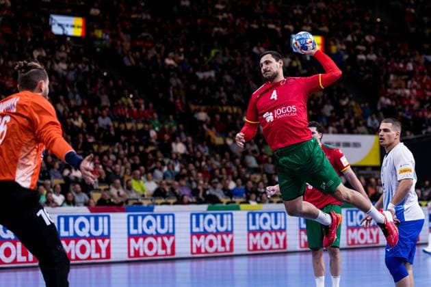 MENS EHF EURO 2024 Portugal Greece 11 01 2024 Pedro Portela Portugal, 4 in the throw MENS EHF EURO 2024 Portugal Greece, Olympiahalle, Munich on 11 01 2024 Copyright: xBEAUTIFULxSPORTS Wunderlx