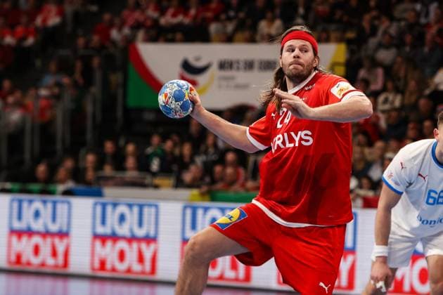 MENS EHF EURO 2024 Denmark Czech Republic 11 01 2024 Mikkel HANSEN DEN 24 am BAll Cropped single photo Copyright: xBEAUTIFULxSPORTS Goldbergx