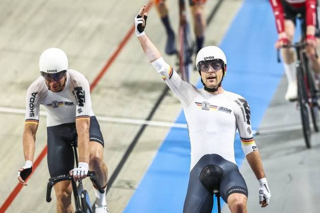Bilder des Jahres 2024, Sport 01 Januar Sport Themen der Woche KW02 Sport Bilder des Tages APELDOORN - Team Germany Theo Reinhardt and Roger Kluge (lr) cheer after winning the final men s pair race on the second day of the European Track cycling, Rad, Radsport, Bahnrad, Bahn Championships in the Apeldoorn Omnisportcentrum. ANP VINCENT JANNINK 2024 European Track Cycling Championships 2024 xVIxANPxSportx xxANPxIVx 488259654 originalFilename: 488259654.jpg