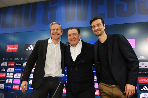 from left , Axel Hefer Chairman of the Supervisory Board FC Schalke 04 , Marc Wilmots Sports Director Schalke 04 , Matthias Tillmann Chairman of the Board FC Schalke 04 12 01 2024, Football, Press conference and media briefing of FC Schalke 04, 2 Bundesliga season 2023 2024 Gelsenkirchen Press room Veltins Arena North Rhine-Westphalia Germany Team2