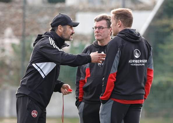 12 01 2024 Soccer 2 Soccer Bundesliga Season 2023 2024 1 FC Nürnberg FCN Club Training Camp Winter Winter Training Camp Marbella Spain Sports Photo Zink DaMa xdaxmax Cristian Fiel Coach 1 FC Nürnberg FCN Dieter Hecking Board of Directors Sports 1 FC Nürnberg FCN Olaf Rebbe Sports Director 1 FC Nürnberg FCN have a chat