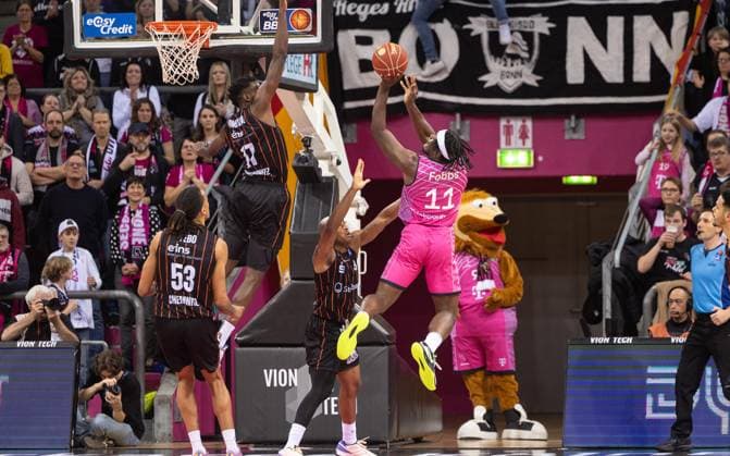 Sport Themen der Woche KW02 Sport Bilder des Tages Brian Fobbs Telekom Baskets Bonn vs. NINERS Chemnitz BBL Saison 2023 2024 - 16. Spieltag *** Brian Fobbs Telekom Baskets Bonn vs NINERS Chemnitz BBL Season 2023 2024 16 Matchday