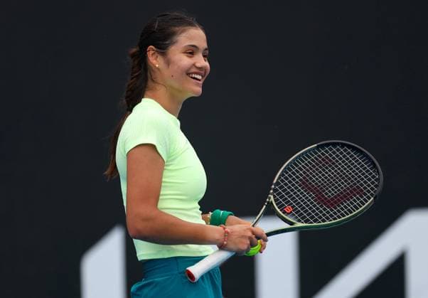 Emma Raducanu of GBR smiles Australian Open, Saturday Previews, Tennis, Melbourne Park, Melbourne, Australia - 13 Jan 2024  Copyright: xEllaxLing Shutterstockx 14298351g